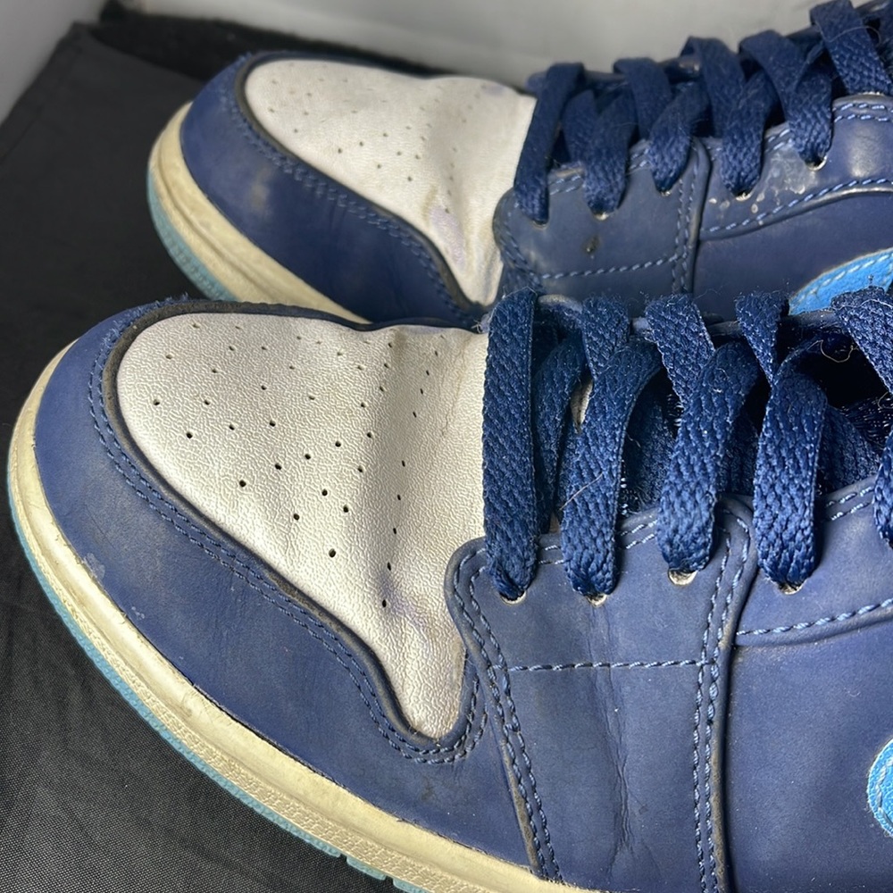 Jordan Athletic Shoes in Blue and White - Picture 6 of 14